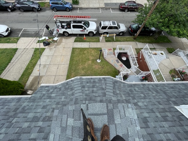 Job in progress in Bayonne for a shingle installation